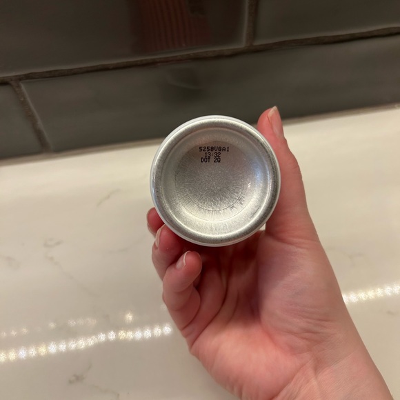 Bath & Body Works Winter Candy Apple Shapeable Soap - Picture 3 of 3